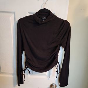 Long sleeve crop top